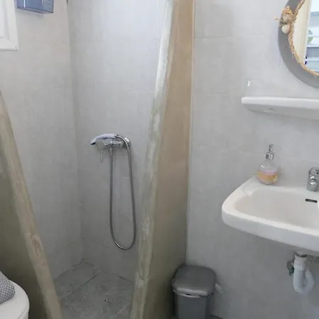 Stavros 3* Logaras