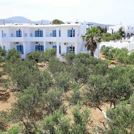 Ξενοδοχείο με διαμερίσματα Stavros Λογαράς