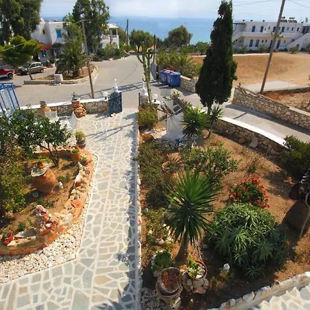 Stavros Aparthotel Logaras